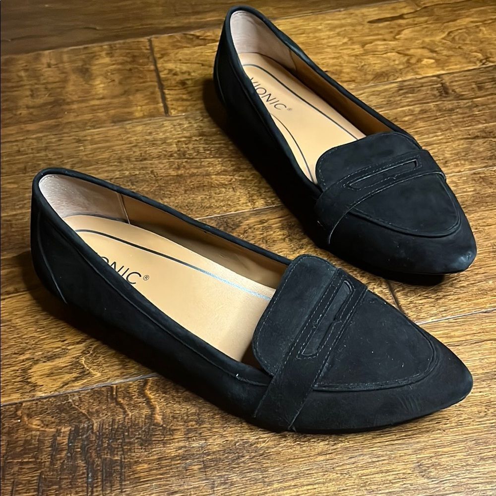 Vionic Savannah Bkack Suede Loafer, size 8W